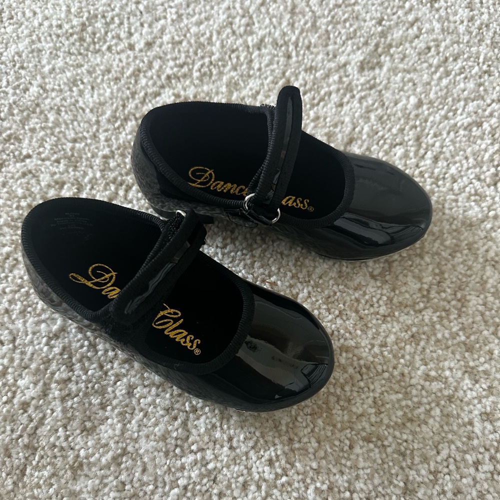 Girls Tap shoes size 6.5T ONLY WORN AROUND HOUSE